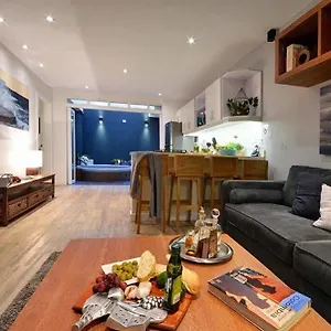 Hotel Oasis Suites